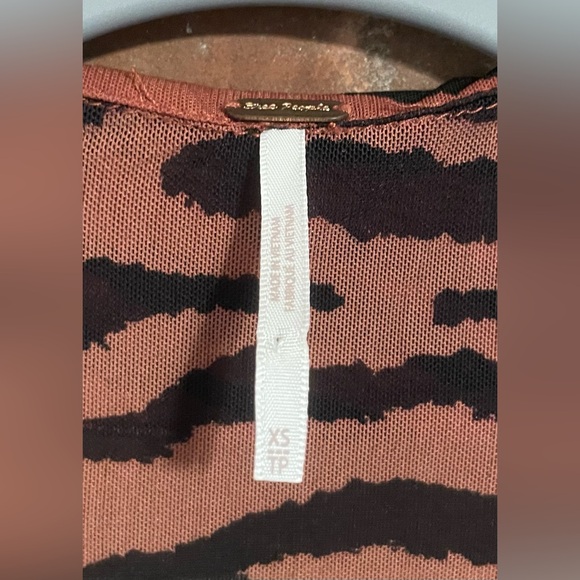 Free People Sheer Tiger Top Brown & Black - Picture 2 of 4